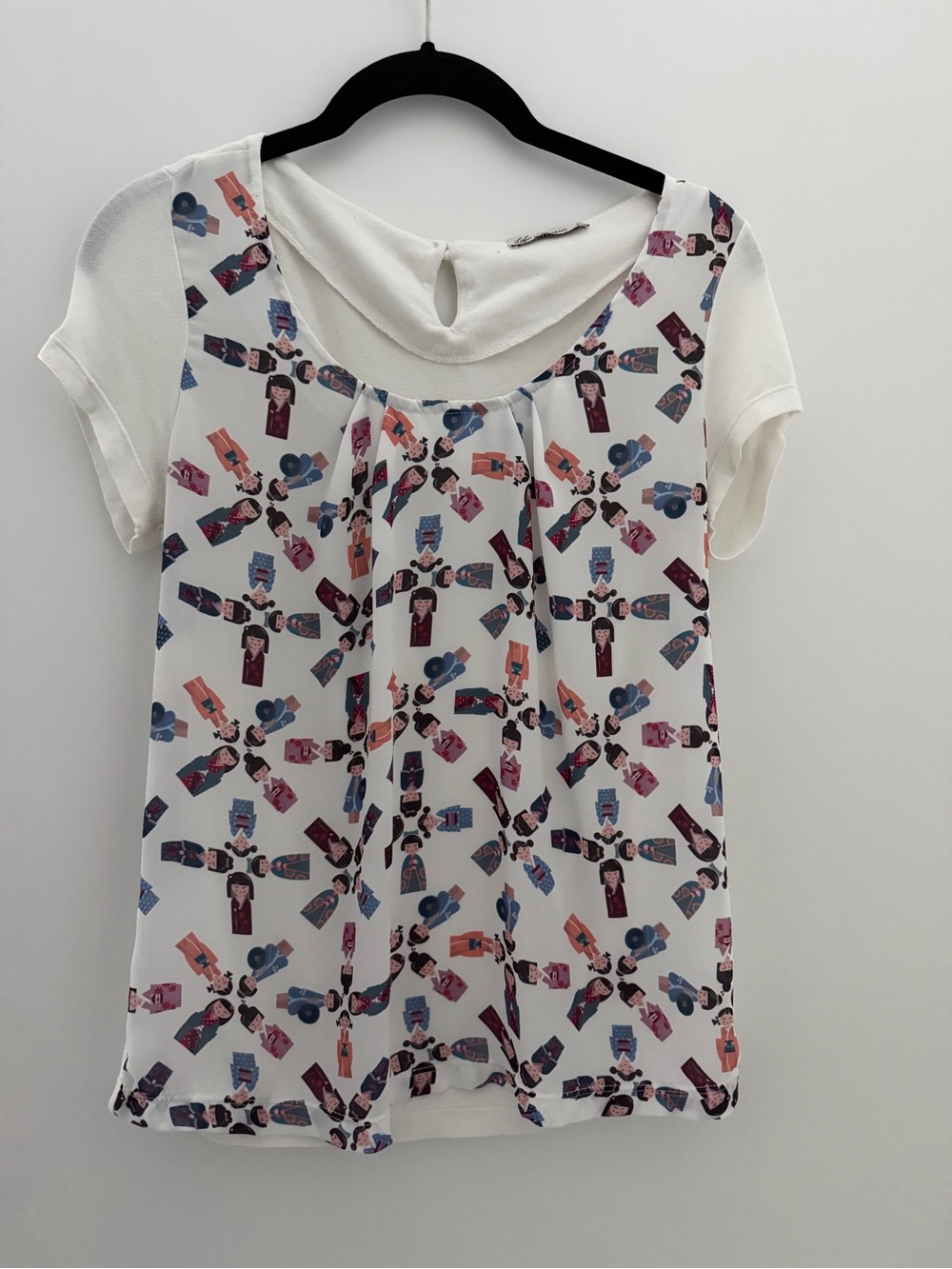 White Short-Sleeve Printed japanese girl Front Top